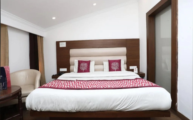 OYO 6119 Hotel Royal Classic