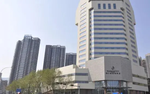 Harbour City Hotel