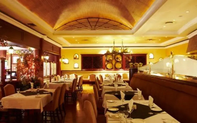Golden Valley Lodge & Casino