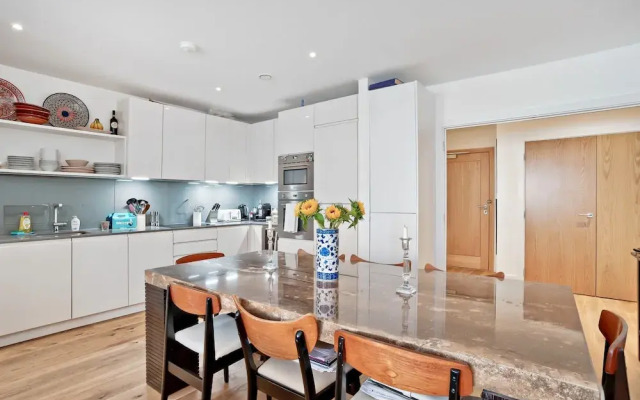 2 Bedroom Maida Vale Apartment With Patio