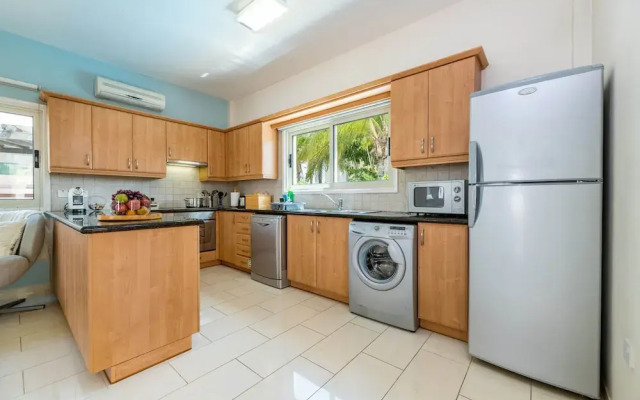 Pernera Blue Villa in Protaras