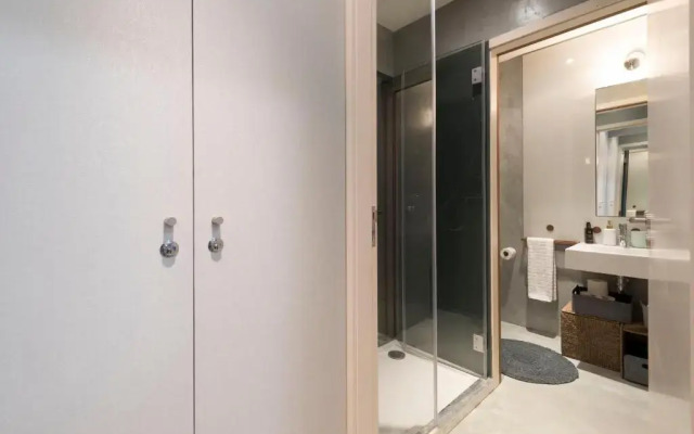 CN150 boutique studio, charming flat