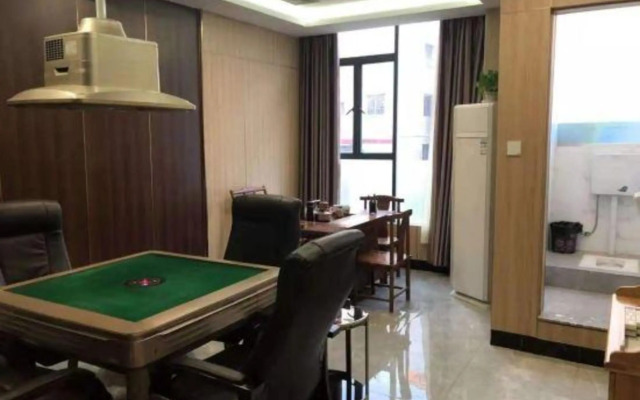 Guangzhou Helong Hotel