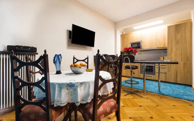 Three Bedrooms Apartment Under Acropolis