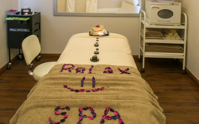 Ivory Inn Hotel
