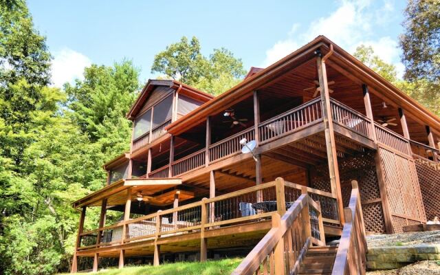 Snuggled Inn - Blue Ridge Ga