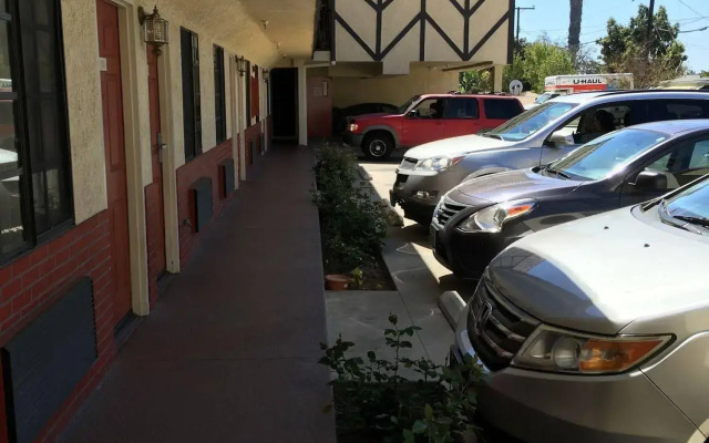 Executive Suites Inn