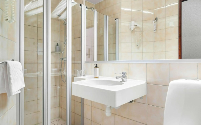 Best Western Ta Inn Hotel