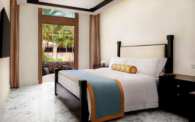 The St. Regis Sanya Yalong Bay Resort