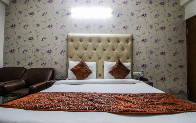 Star Palace Hotel By OYO Rooms