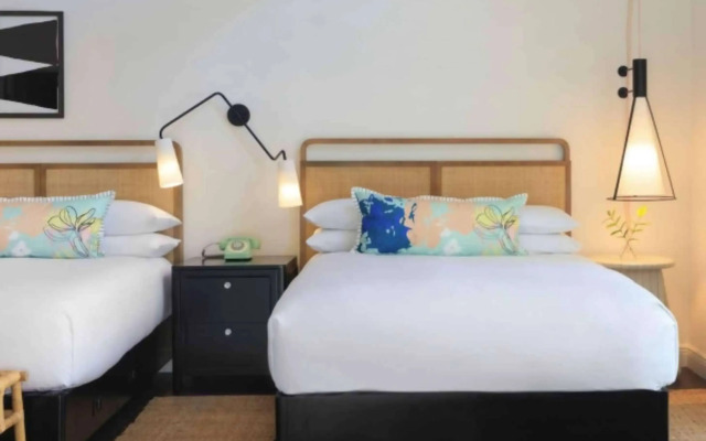 Lighthouse Hotel - Key West Historic Inns