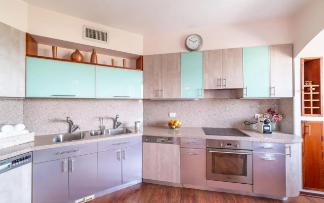 Art Apartment In Mamila - Art & View