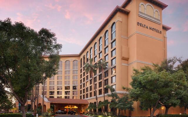 Delta Hotels by Marriott Anaheim Garden Grove