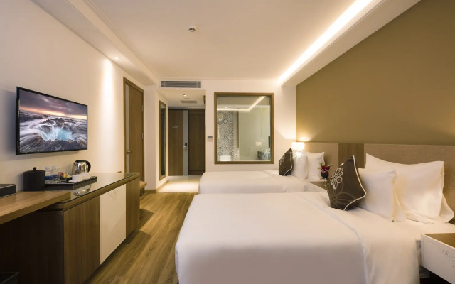 Comodo Nha Trang Hotel