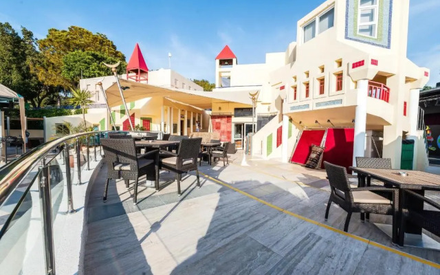 ROBINSON PAMFILYA - All Inclusive