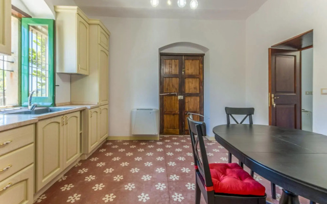 Lavish Sicilian Villa With Pool