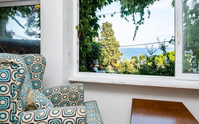 Lovely Flat Near Beach With Sea View in Buyukada
