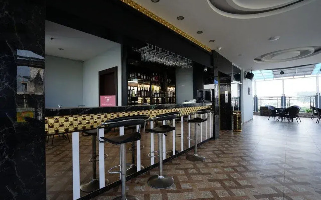 Cardinal Lucky Star Hotel