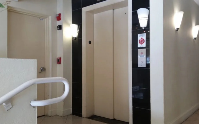 Ocean Spray Hotel By Rabbu