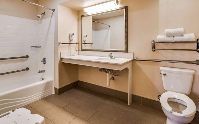 Best Western Inn & Suites of Macon