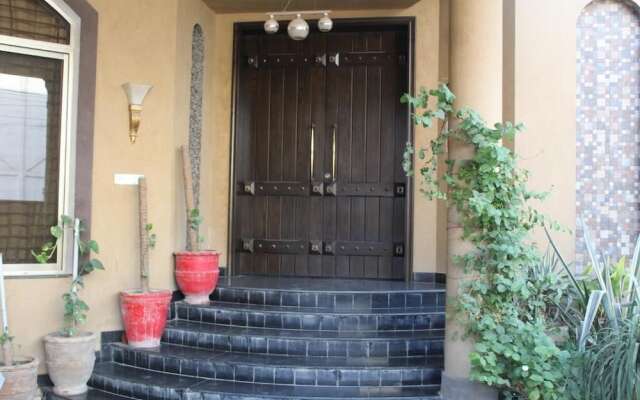 Hotel State Residency