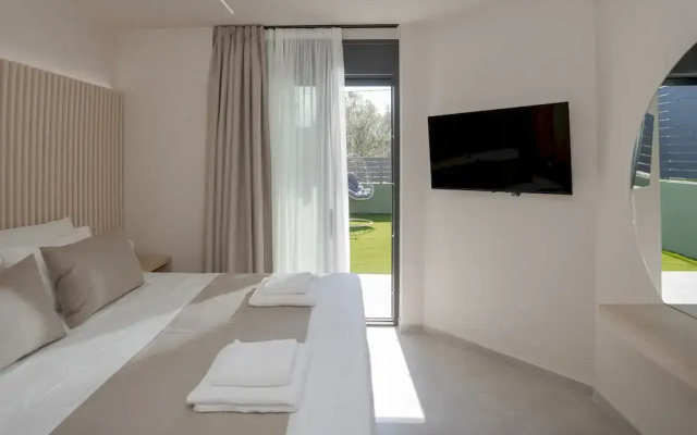 Potame Suite by Estia Garden View