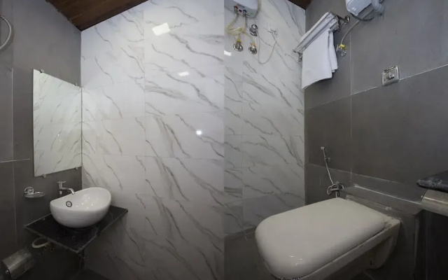 Hotel Blue Sapphire Residency By OYO Rooms