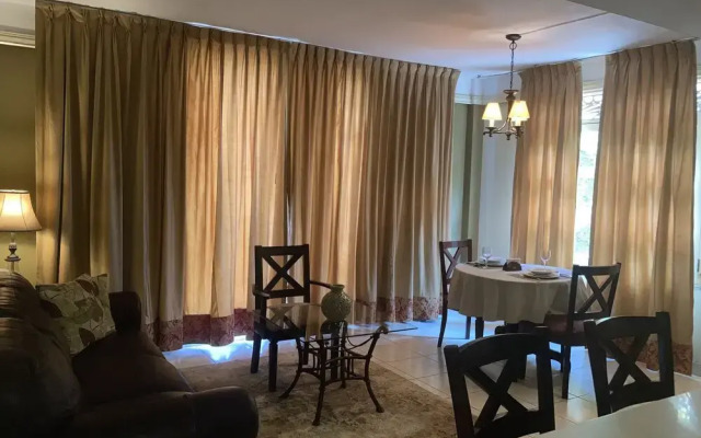 Los Altos Apartments & Studios