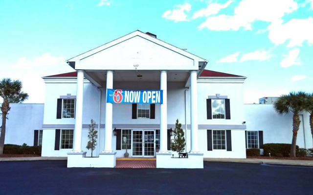 Motel 6 Brunswick, GA