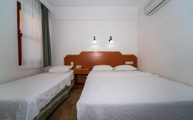 Belcehan Beach Hotel