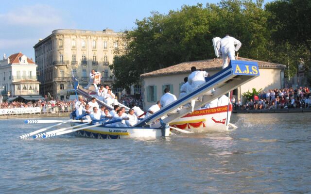 SOWELL COLLECTION Hôtel du Roi & SPA