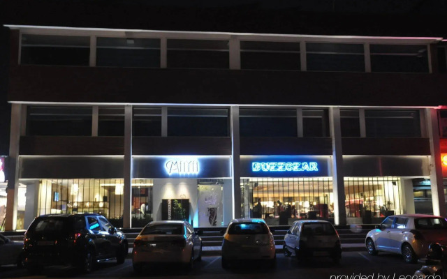 Maya Hotel