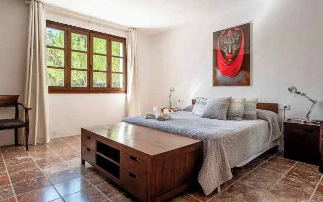 San Josep 6-bed Villa, Sleeps 14, Pool & Sea View