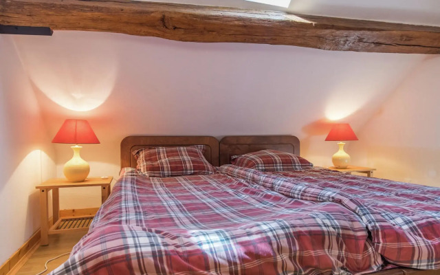 Cosy Holiday Home In Montrichard With Shared Pool