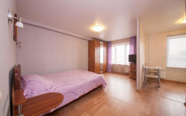 Apartments Kvartirov on str. Respubliki, 43