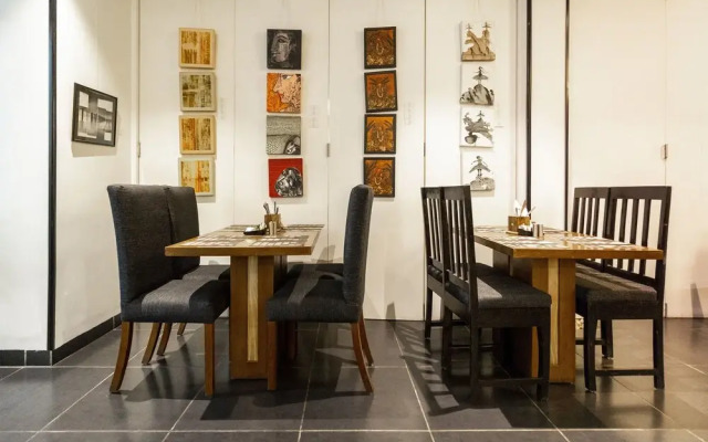 OYO 11166 The Saneer Boutique Hotel