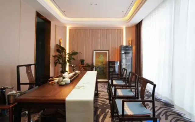 Qianhai Building Hotel (Xinjiang Museum Branch)