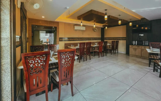 Hotel S L E Residency