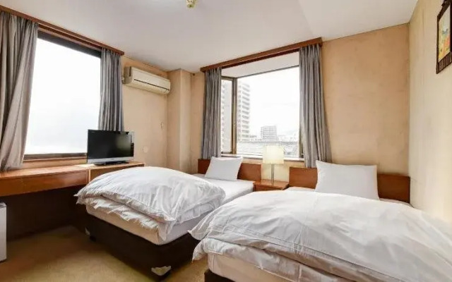 Green Business Hotel