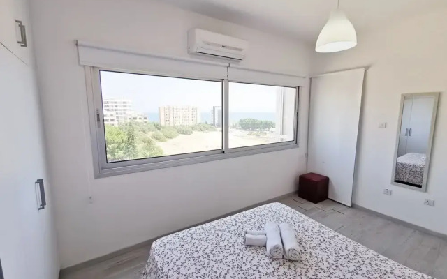 Mackenzie Seaview Paradise