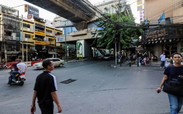 NIDA Rooms Wattana 11 Time Square