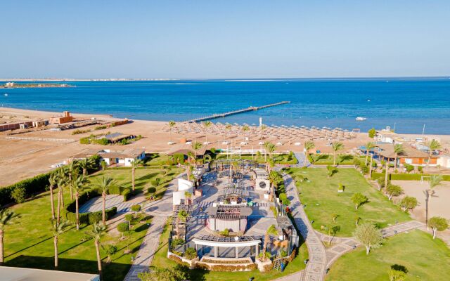 Mövenpick Waterpark Resort & Spa Soma Bay