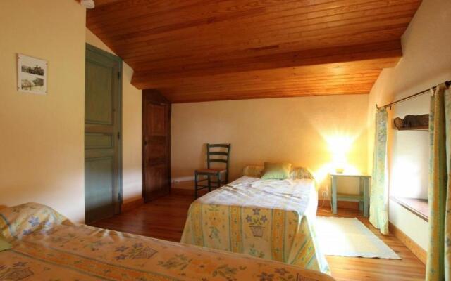 Gîte Villeneuve-d'Allier, 6 pièces, 10 personnes - FR-1-582-183