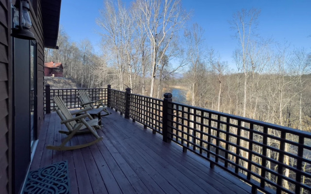 Eagle's Nest Hideaway