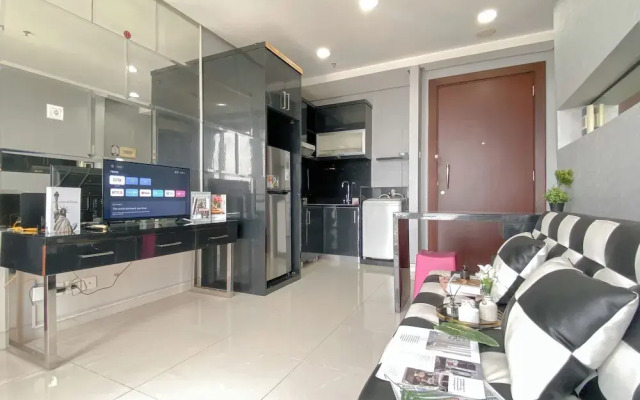 Nice And Homey Studio Apartment At Kemang Mansion