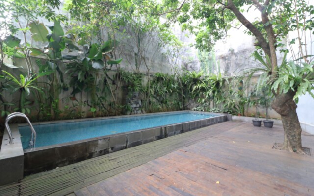 Pejaten Valley Residence