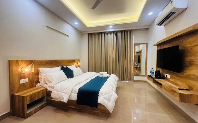 The Lodgers Luxury1BHK Service Apartment