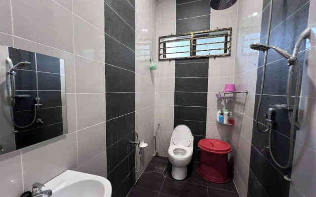 Nurbayu Villa (3 and 4 bedroom Villa) Kemaman