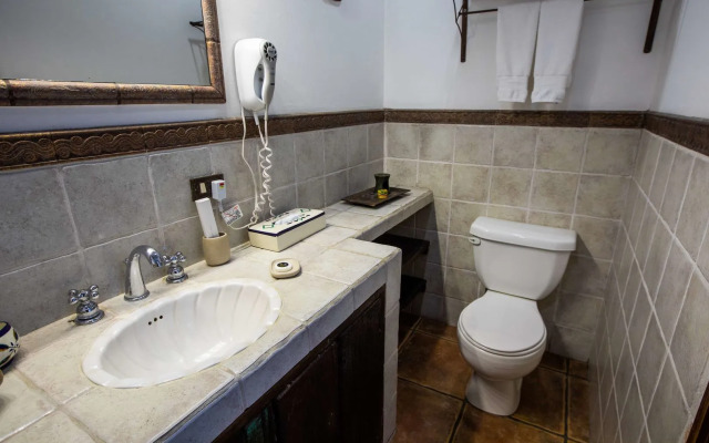 Casa Encantada by Porta Hotels