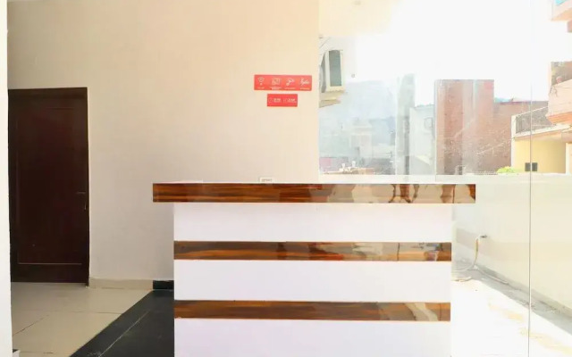 OYO 24142 Hotel Smart King